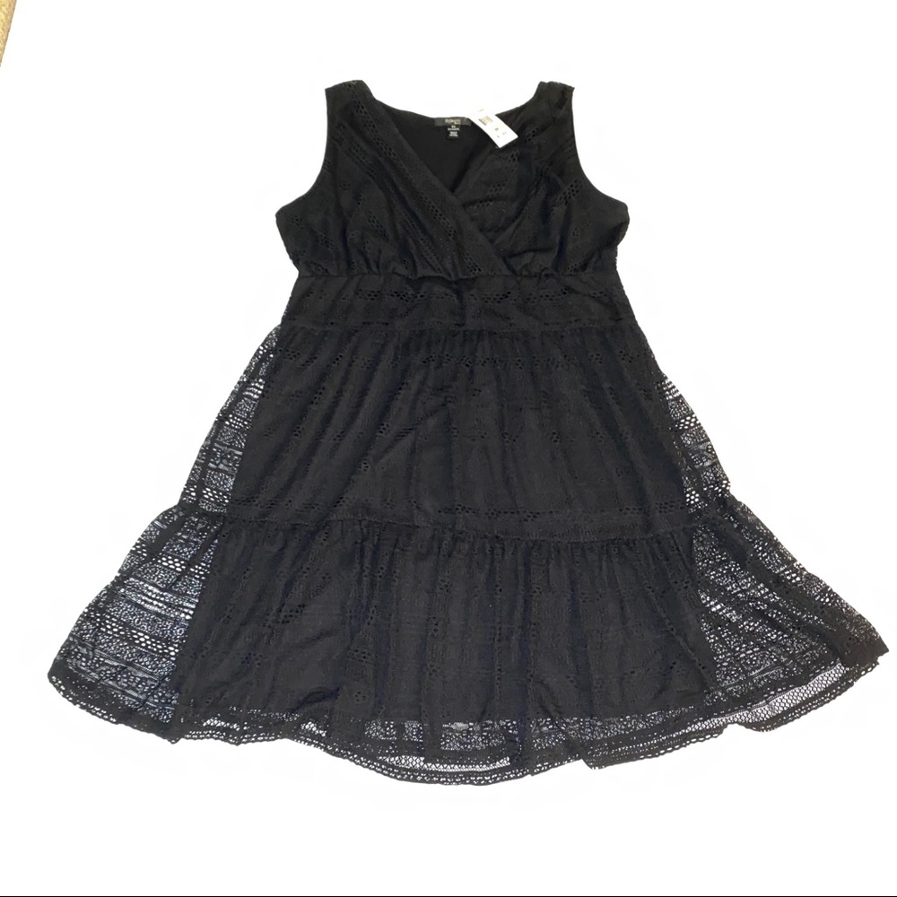 Black sleeveless midi dress